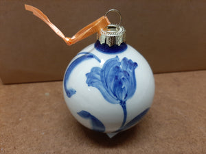 Bauble with Tulip